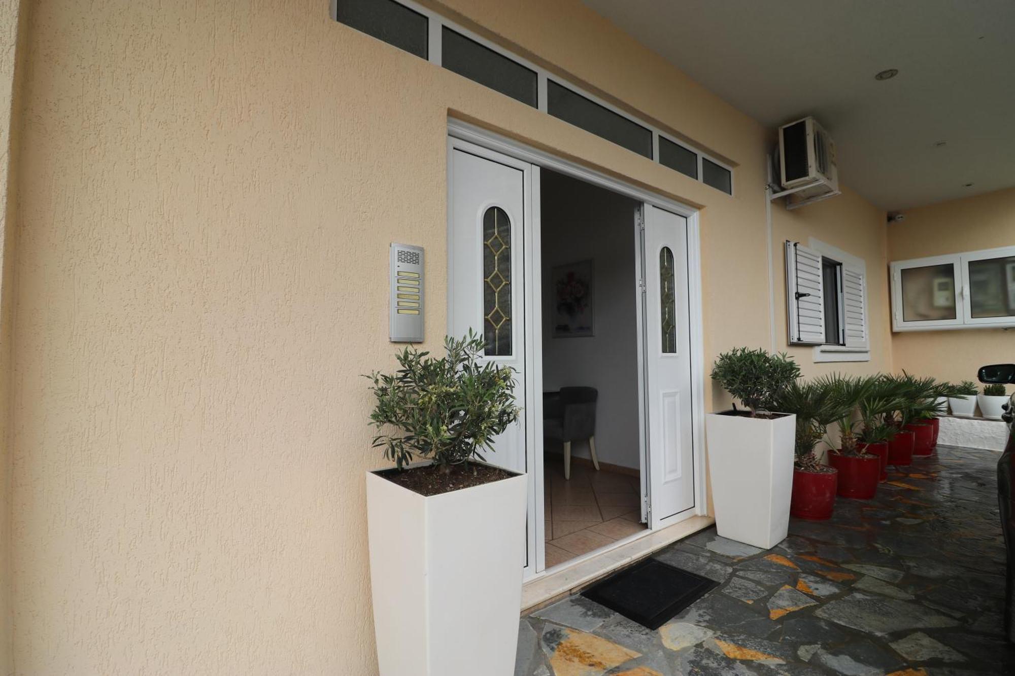 Lido Apartments Himare Bilik gambar